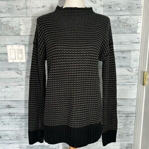 SANCTUARY GRAY AND BLACK MOCK NECK SWEATER